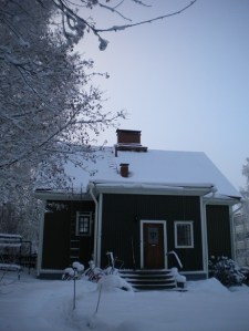 Pakkanen puraisi putken poikki. Kuva Availan kotialbumista.